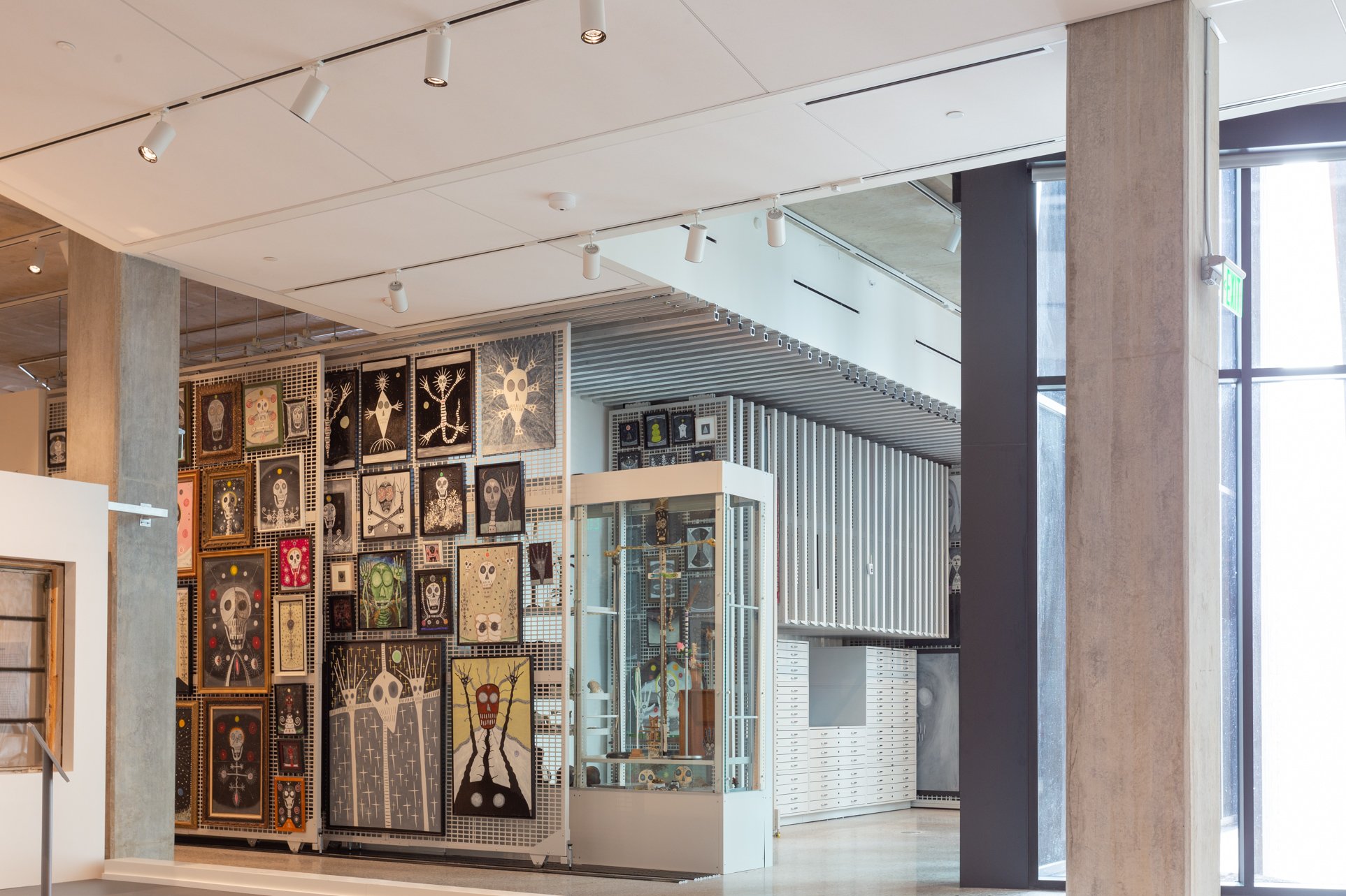 Art Racks and Display Cabinets